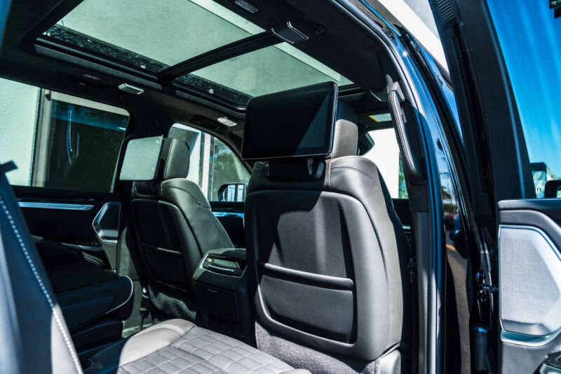 2026 Cadillac Escalade-V ESV
