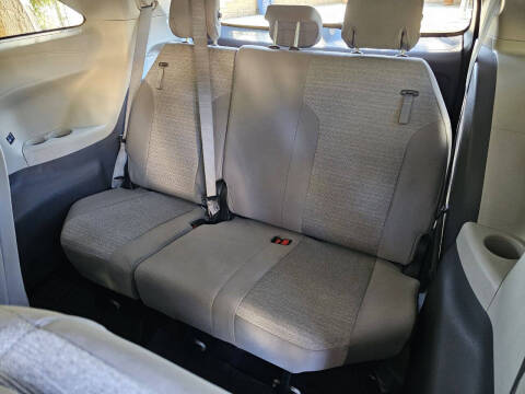 2021 Toyota Sienna LE 8-Passenger