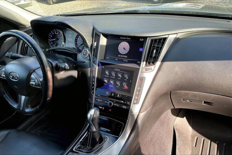 2015 Infiniti Q50