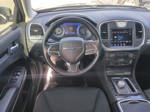 2021 Chrysler 300 Touring