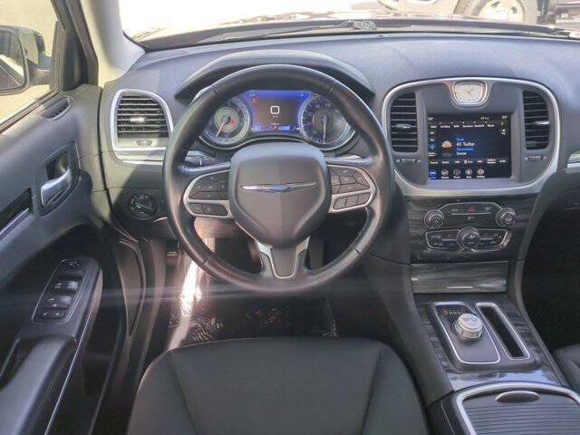 2021 Chrysler 300 Touring