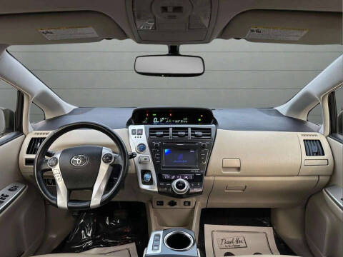 2013 Toyota Prius v Five