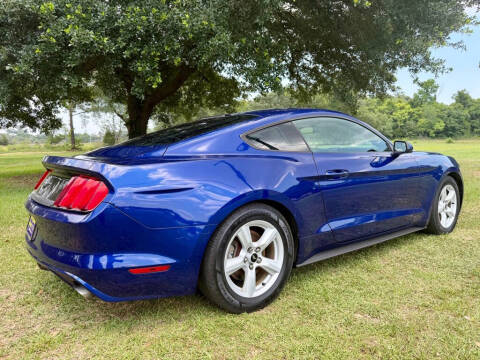 2016 Ford Mustang V6