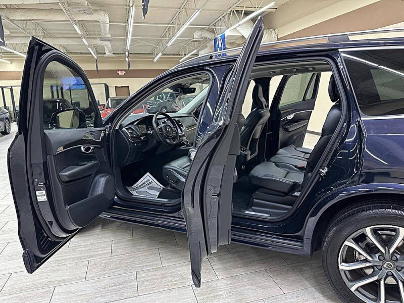 2019 Volvo XC90 T5 Momentum