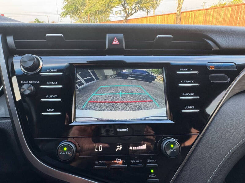 2020 Toyota Camry SE