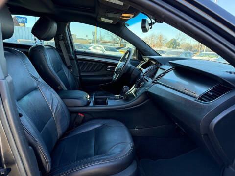 2015 Ford Taurus SEL