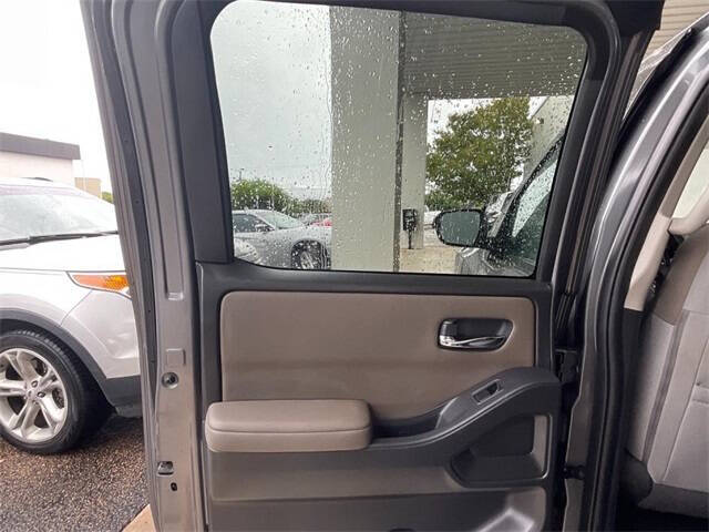 2022 Nissan Frontier SV