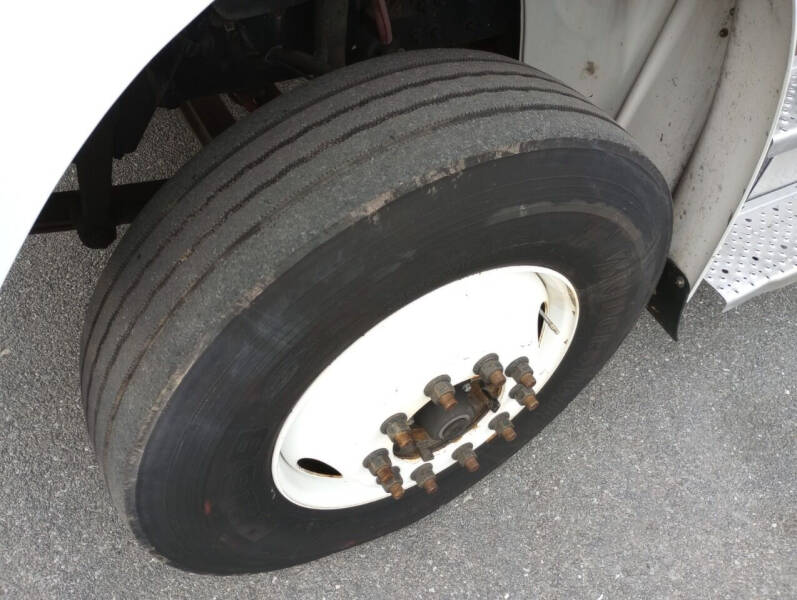 2014 Freightliner M2 106