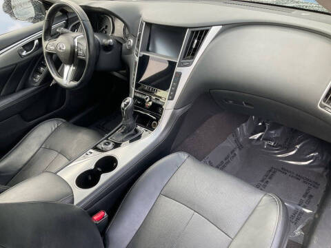 2022 Infiniti Q50 Luxe