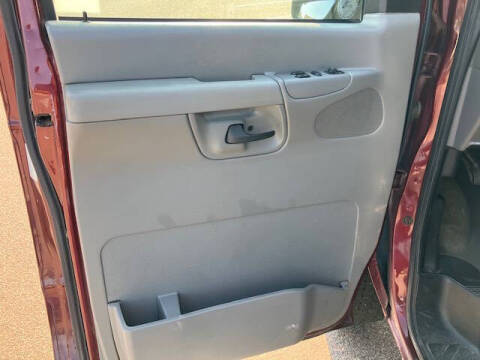 2006 Ford E-Series E-350 SD XLT