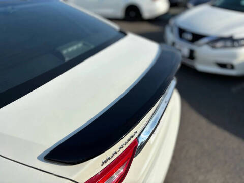 2017 Nissan Maxima Platinum