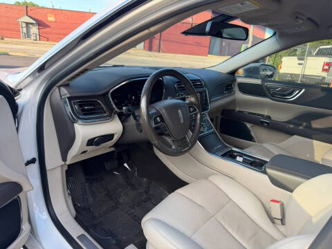 2019 Lincoln Continental Select