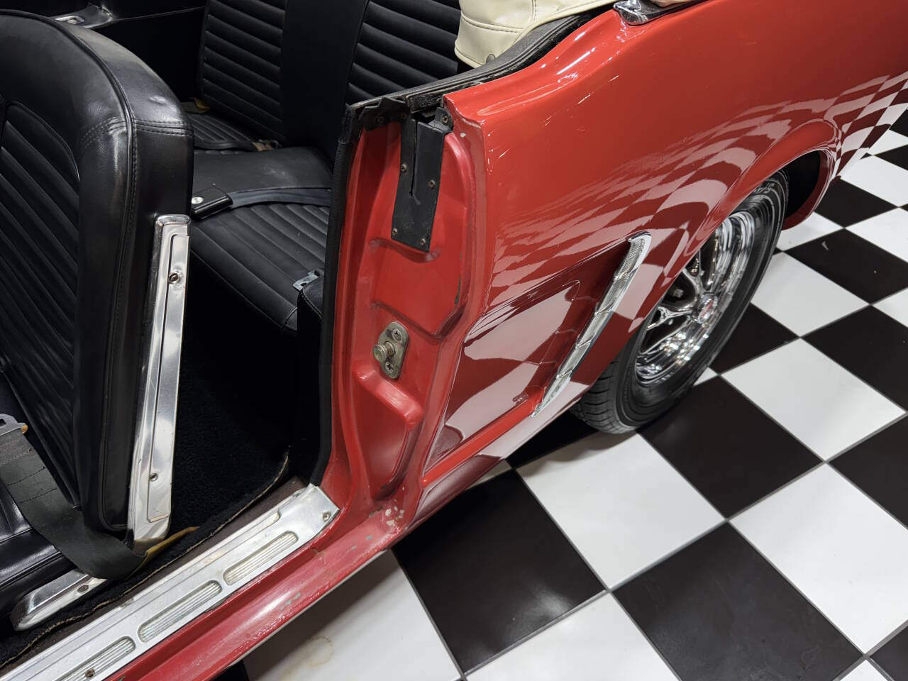 1965 Ford Mustang 29