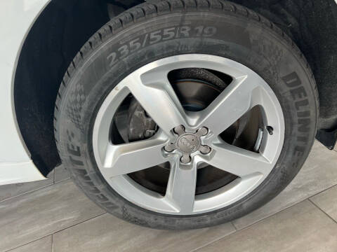 2011 Audi Q5 3.2 quattro Premium Plus