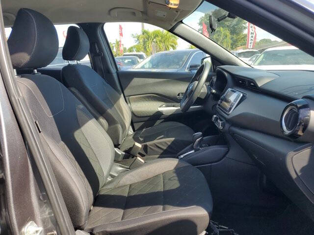 2019 Nissan Kicks SV