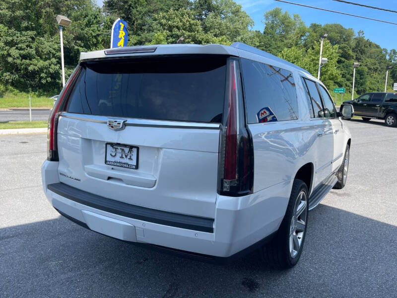 2016 Cadillac Escalade ESV Luxury Collection