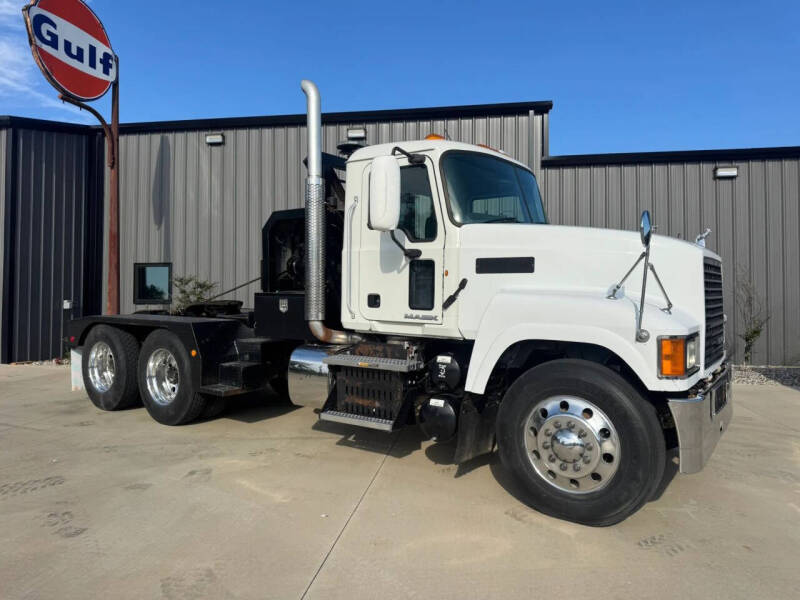 2012 Mack Pinnacle