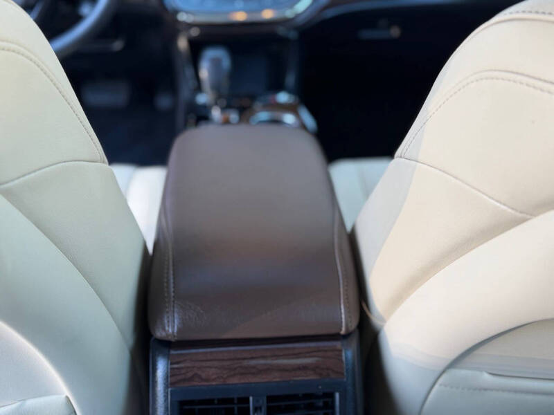 2014 Toyota Avalon Limited