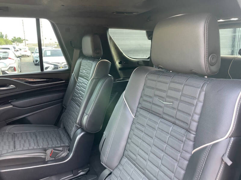 2023 Cadillac Escalade-V