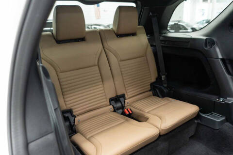 2024 Land Rover Discovery P300 Dynamic SE