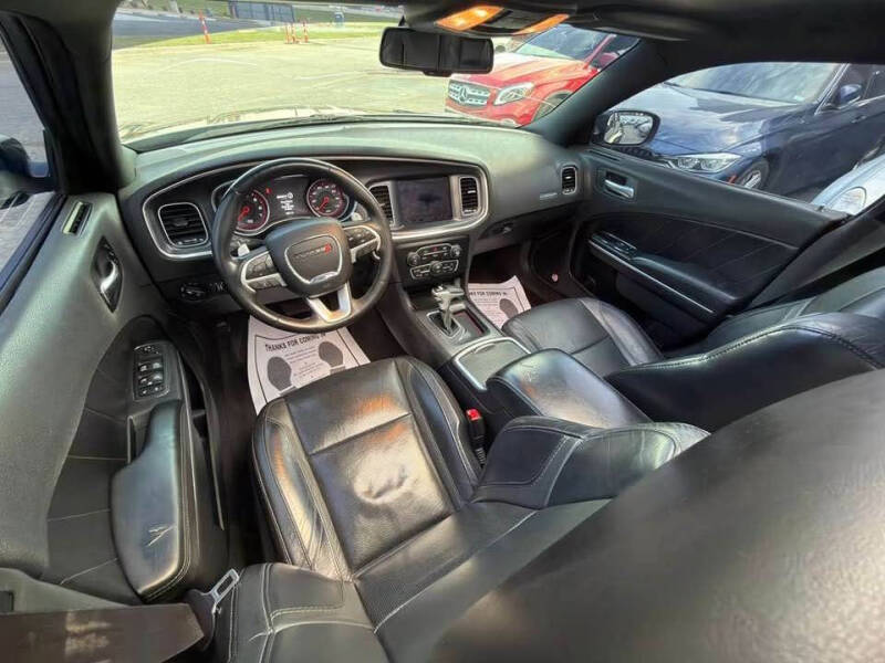 2017 Dodge Charger SXT