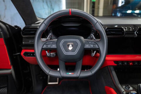 2026 Lamborghini Urus SE