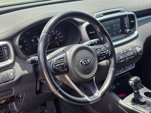2017 Kia Sorento LX