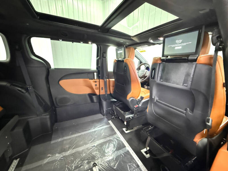 2025 Chrysler Pacifica Pinnacle