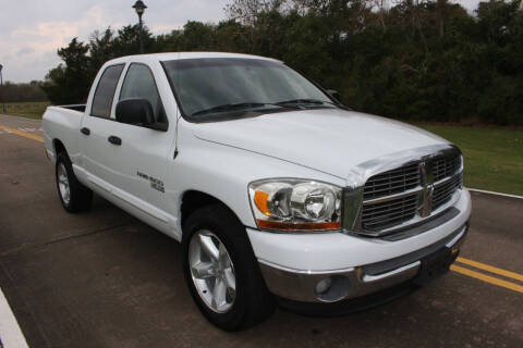 2006 Dodge Ram 1500 for sale at Clear Lake Auto World in League City TX