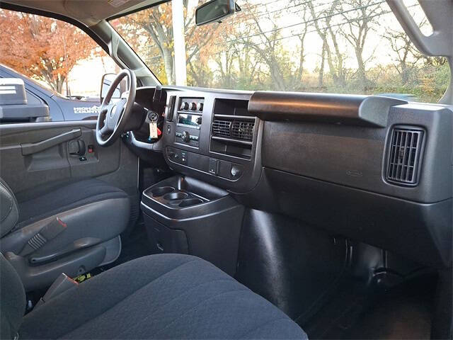 2024 Chevrolet Express 2500