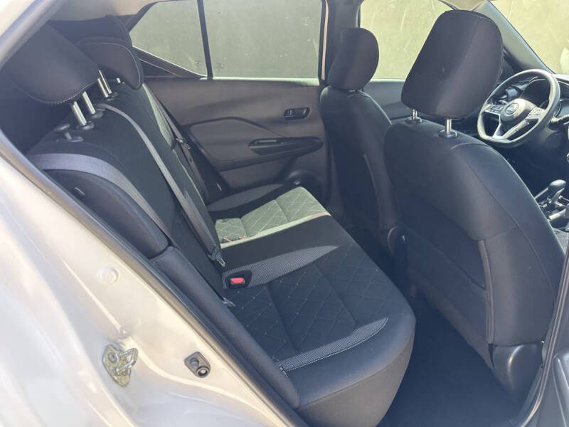 2020 Nissan Kicks S