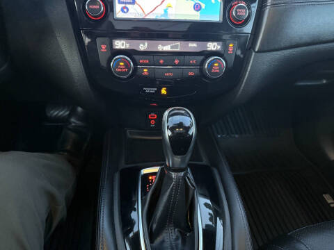 2017 Nissan Rogue Hybrid