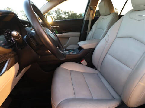 2022 Cadillac XT4 Premium Luxury