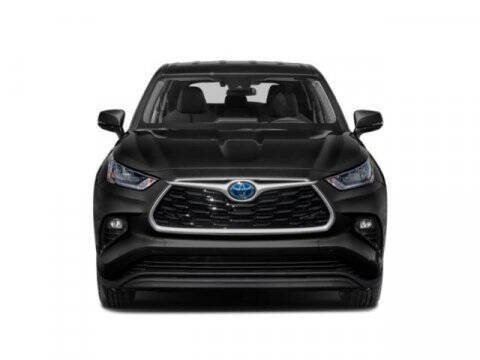 2022 Toyota Highlander Hybrid Platinum