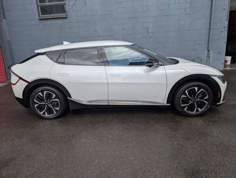 2024 Kia EV6 Wind