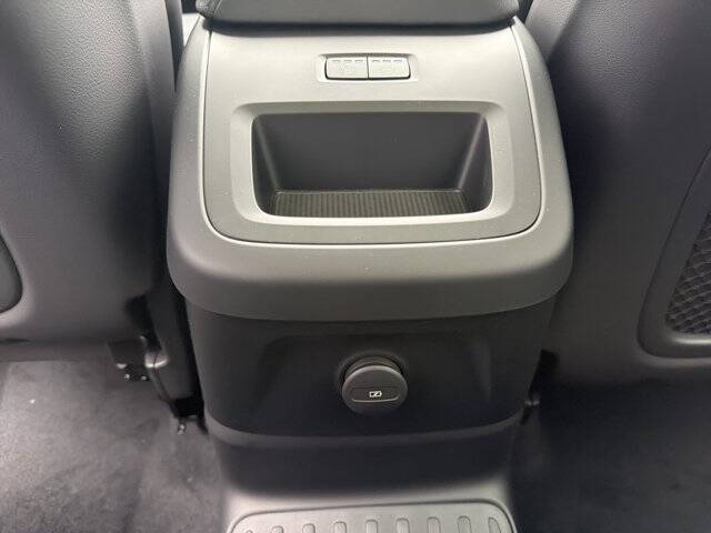2026 Volvo XC60 T8 Plus
