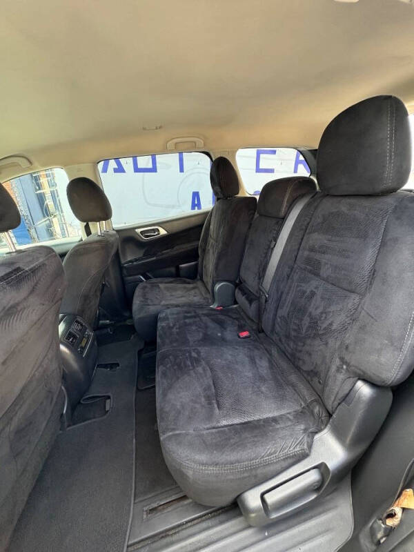 2015 Nissan Pathfinder SV