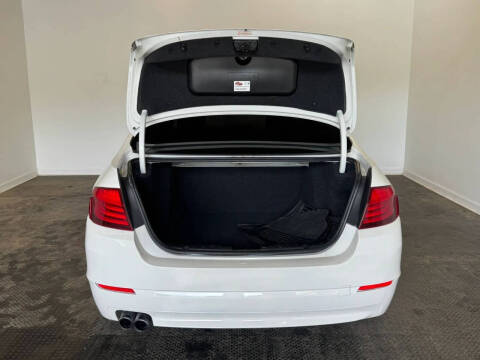 2011 BMW 5 Series 528i