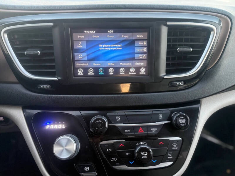 2021 Chrysler Voyager LXi