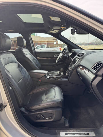 2017 Ford Explorer Platinum