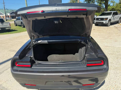 2017 Dodge Challenger 392 HEMI Scat Pack Shaker