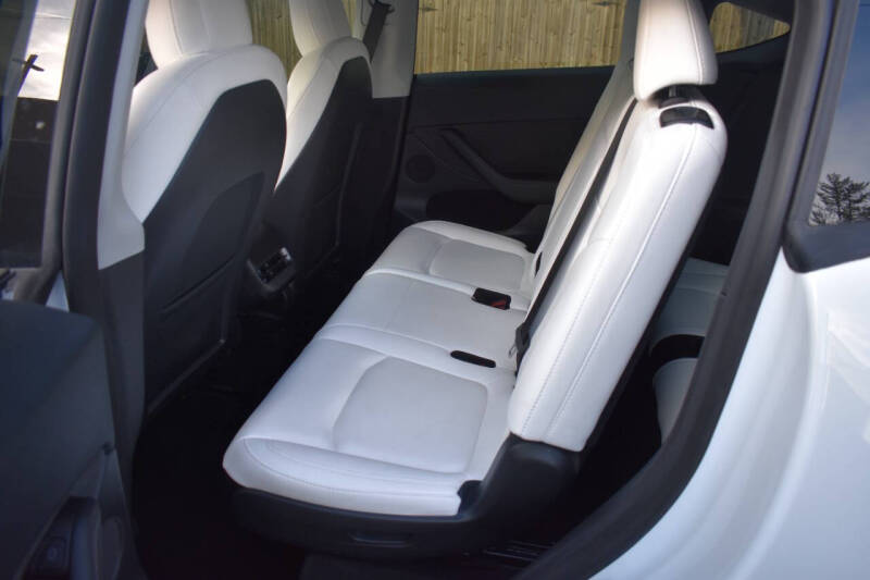 2023 Tesla Model Y Long Range - Photo 14
