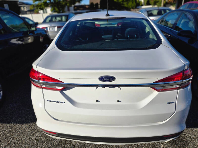 2017 Ford Fusion SE