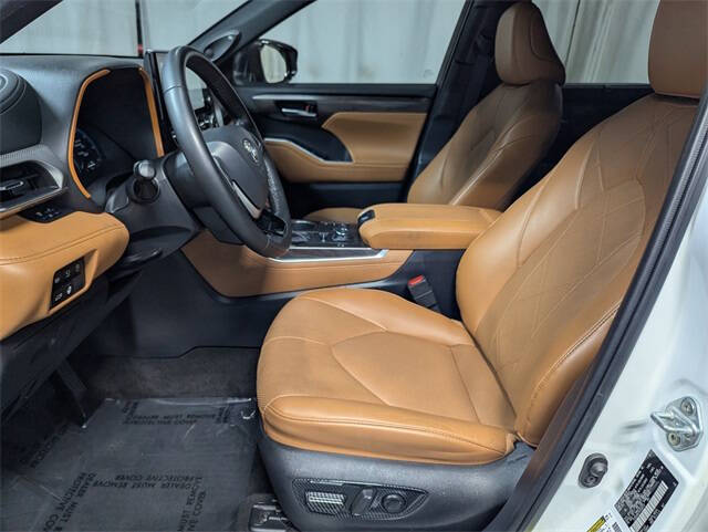 2023 Toyota Highlander Platinum