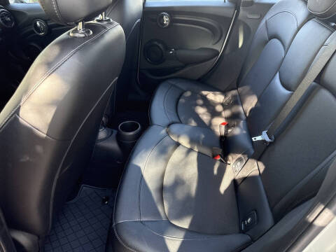 2017 MINI Hardtop 4 Door Cooper