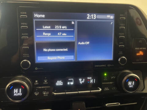 2022 Toyota Highlander LE