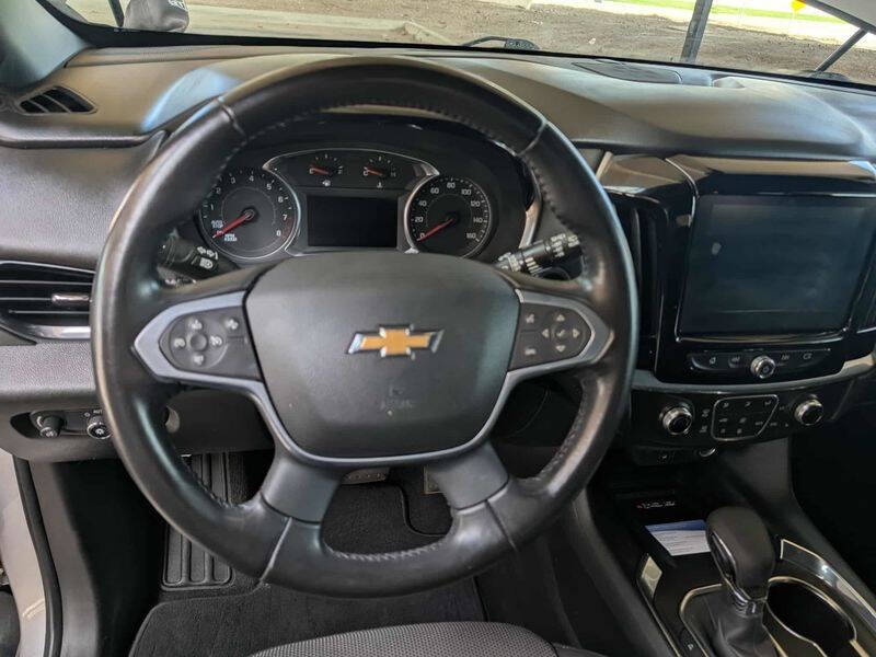 2022 Chevrolet Traverse LT Cloth