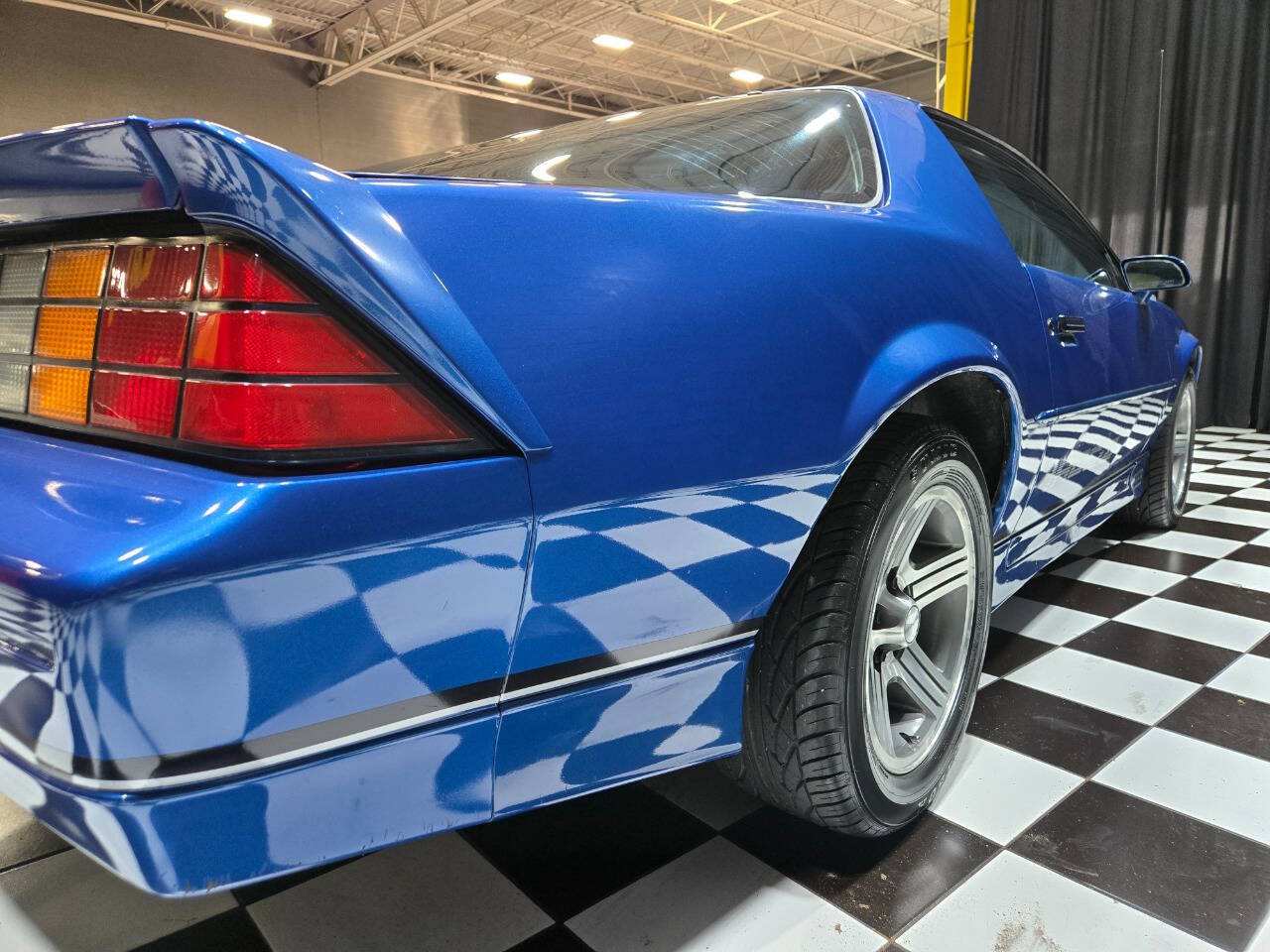 1990 Chevrolet Camaro 31