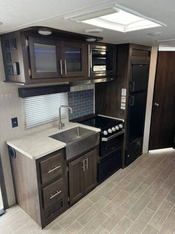 2020 Forest River Cherokee Grey Wolf