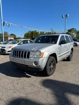 2007 Jeep Grand Cherokee for sale at R&R Car Company in Mount Clemens MI
